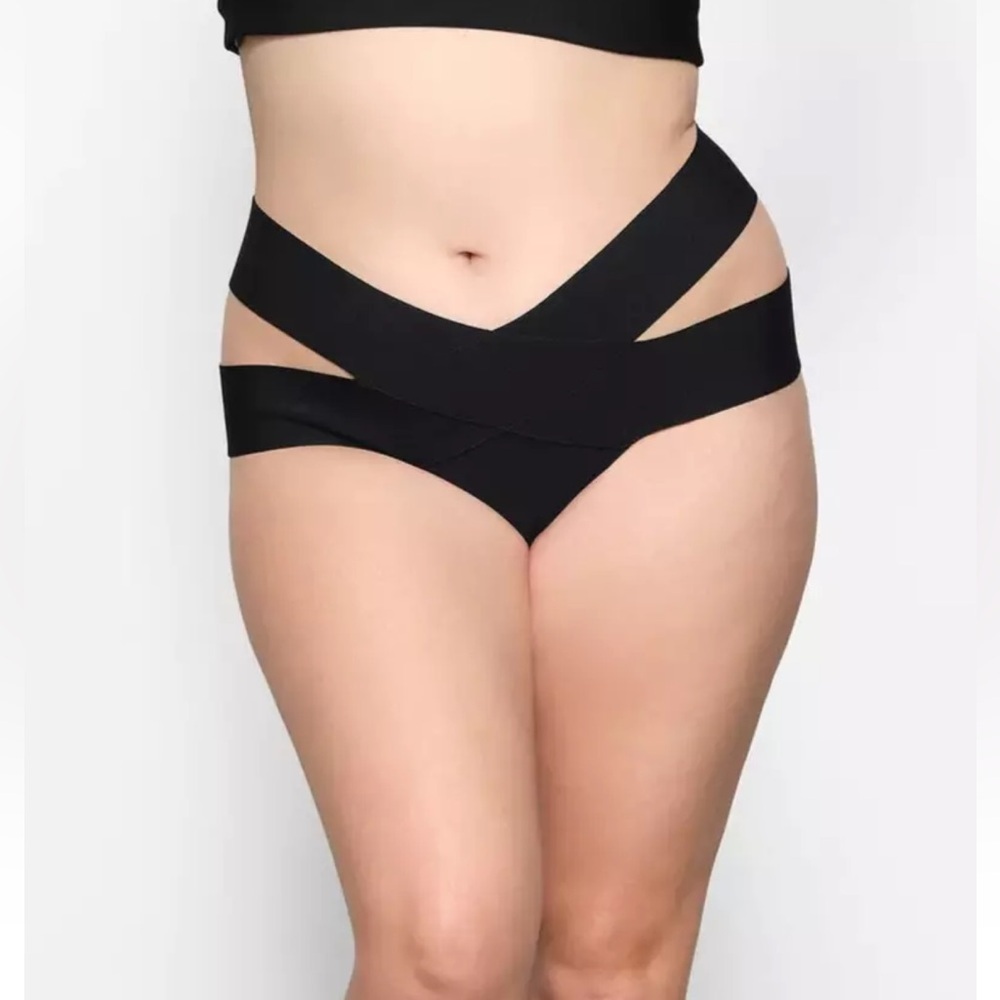 SKIMS KNIT SWIM STRAPPY‎ BIKINI BOTTOM | COLOR: ONYX | NEW/NWT!!☀️🌊👙☀️